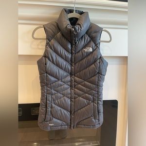 The North Face Women’s XS Vest